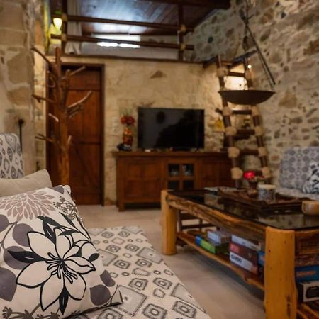 Villa Dioni Stone House à Petrokefalo Extérieur photo