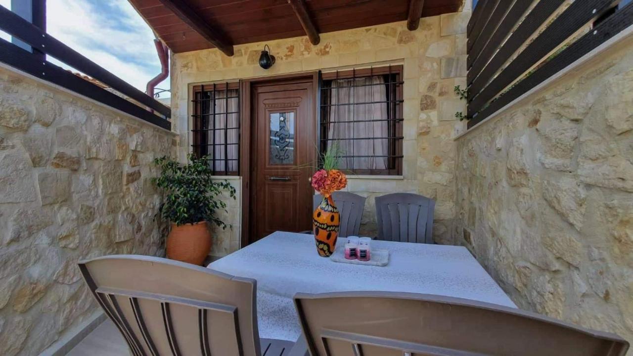 Villa Dioni Stone House à Petrokefalo Extérieur photo